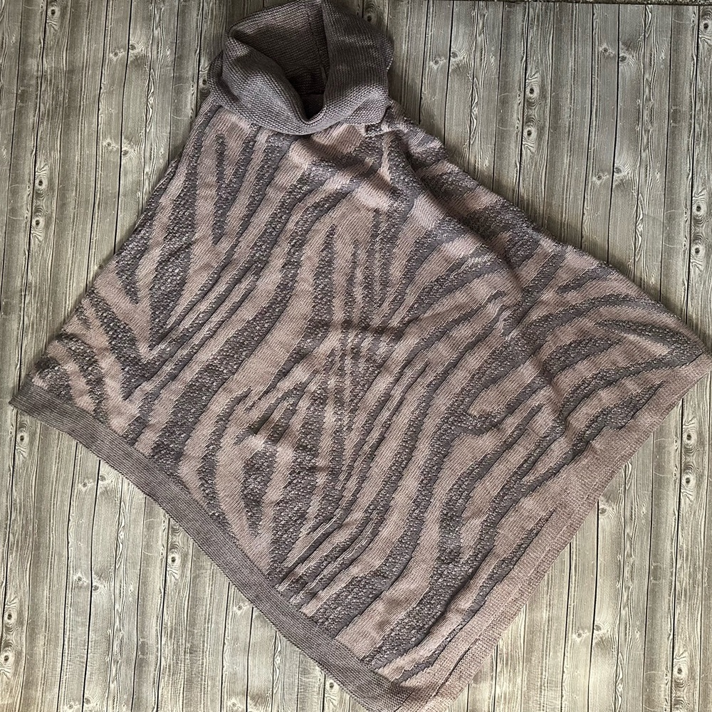 NIC+ZOE Zebra Patterned Poncho